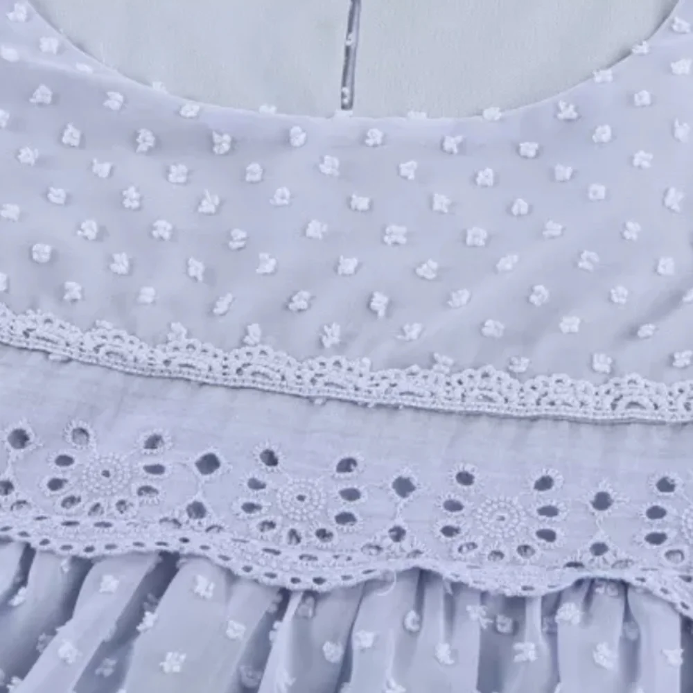 New boutique swiss dot flutter sleeve top - Picture 8 of 14